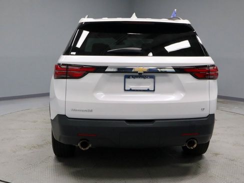 Used 2023 Chevrolet Traverse LT image 9