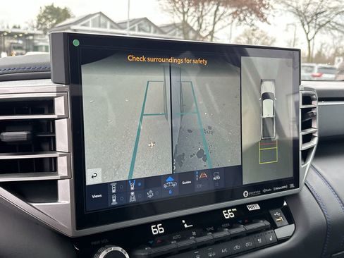 Used 2023 Toyota Tundra Platinum image 14