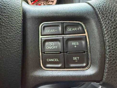 Used 2014 RAM 1500 Express AWD/4WD image 17