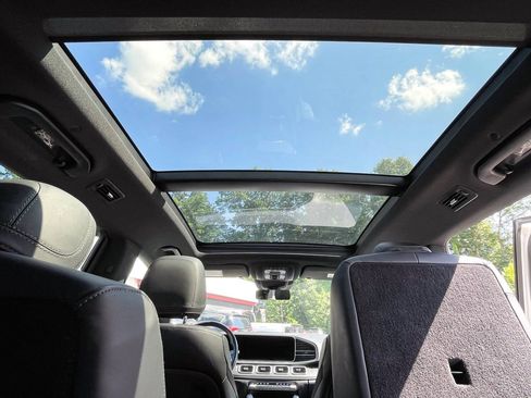 Used 2022 Mercedes-Benz GLS 450 4MATIC image 15