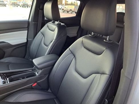 New 2026 Jeep Compass Limited image 5