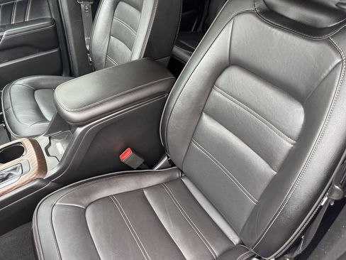 Used 2021 GMC Canyon Denali image 11