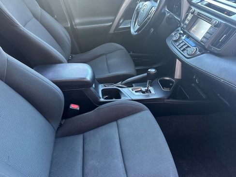 Used 2018 Toyota RAV4 XLE image 17