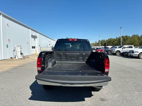 Used 2024 RAM 1500 Classic SLT image 22