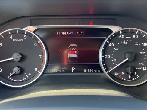 Used 2025 Nissan Rogue SV image 15