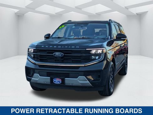 Certified 2025 Ford Expedition Max Platinum image 7