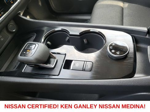 Certified 2025 Nissan Rogue SV AWD/4WD image 27