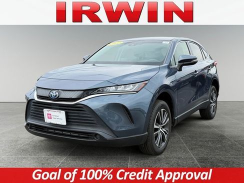 Used 2022 Toyota Venza LE AWD/4WD image 1