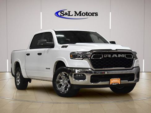 Used 2025 RAM 1500 Big Horn AWD/4WD image 1