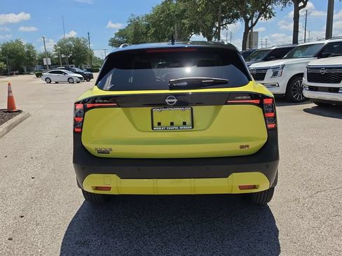Certified 2025 Nissan Kicks SR FWD image 6