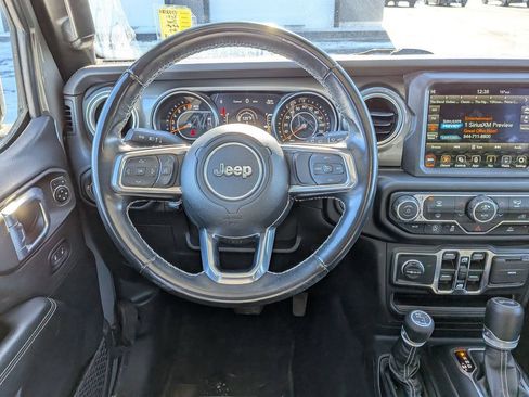 Used 2021 Jeep Wrangler Unlimited Sahara w/ Uconnect 4C Nav & Sound Group AWD/4WD image 21