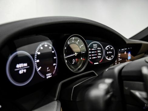 Used 2021 Porsche 911 Targa 4S Heritage Design image 41