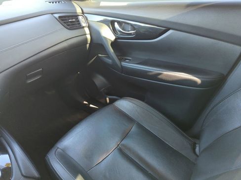 Used 2020 Nissan Rogue SL w/ Premium Package image 35