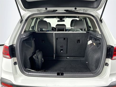 Used 2022 Volkswagen Taos SE w/ IQ.Drive SE Package image 16