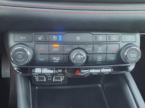 Used 2024 Dodge Durango GT image 20