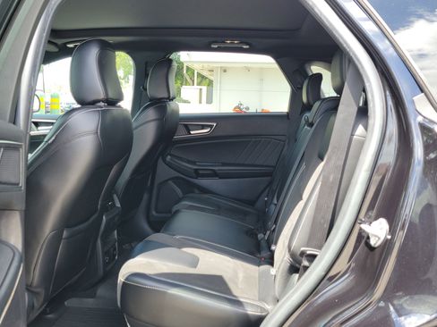 Certified 2022 Ford Edge ST w/ Equipment Group 401A AWD/4WD image 13