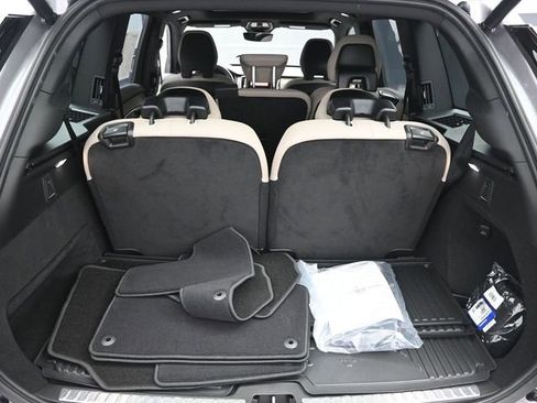 New 2026 Volvo XC90 B6 Plus w/ Protection Package Premier image 24