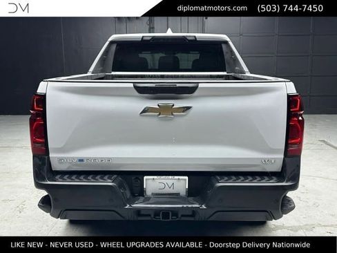 Used 2024 Chevrolet Silverado EV W/T AWD/4WD image 5