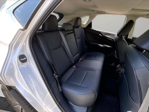 Used 2025 Lexus NX 250 FWD w/ Towing Package (2000 Lbs) image 25