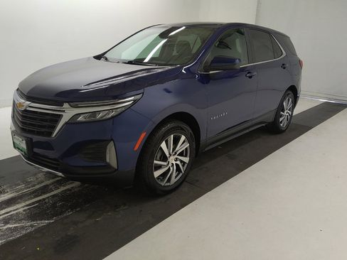 Used 2023 Chevrolet Equinox LT AWD/4WD image 2