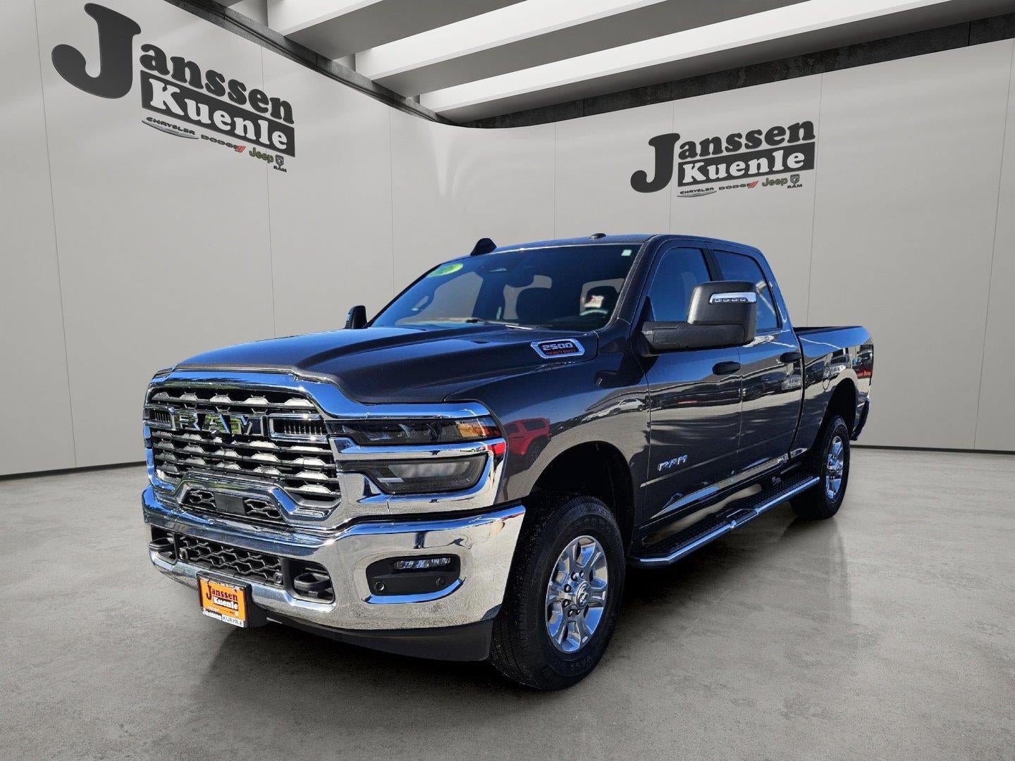 Used 2026 RAM 2500 Big Horn AWD/4WD image 4