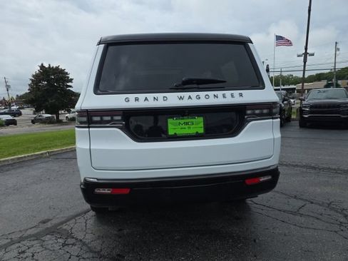 Used 2025 Jeep Grand Wagoneer Series III w/ Rear Seat Video Group 1 AWD/4WD image 5