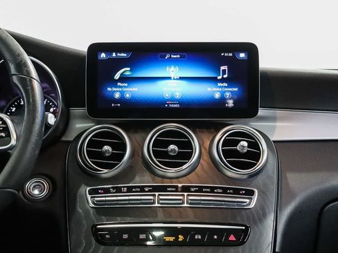 Used 2021 Mercedes-Benz GLC 300 4MATIC image 13