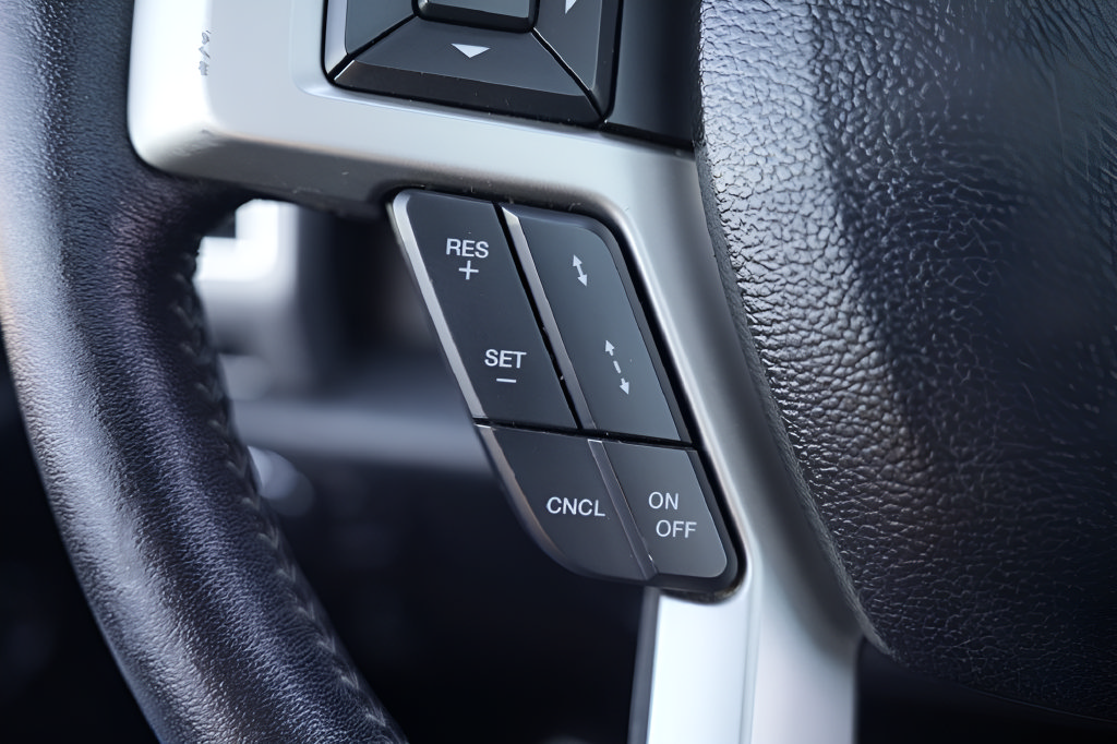 Used 2018 Ford F150 Lariat w/ Equipment Group 502A Luxury AWD/4WD image 33
