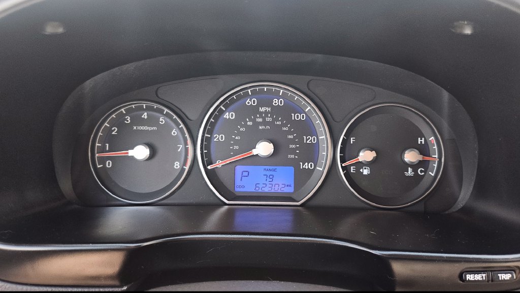Used 2010 Hyundai Santa Fe SE AWD/4WD image 30