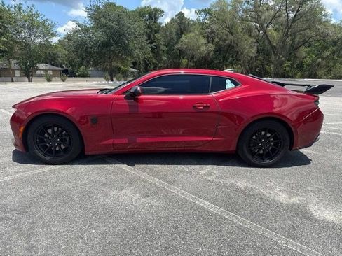 Used 2018 Chevrolet Camaro LT RWD image 2
