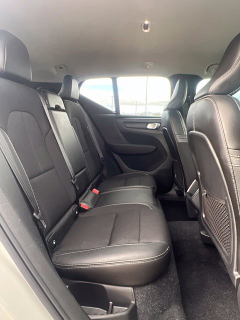 Used 2020 Volvo XC40 T4 Momentum FWD image 31