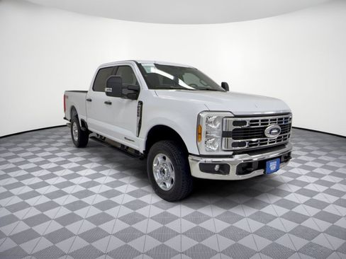 Used 2025 Ford F250 XLT w/ FX4 Off-Road Package AWD/4WD image 7