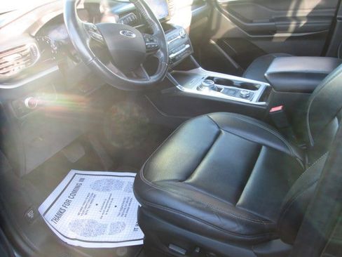 Used 2020 Ford Explorer XLT w/ Equipment Group 202A image 11