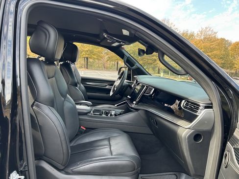 Used 2022 Jeep Wagoneer Series III w/ Premium Group I image 54