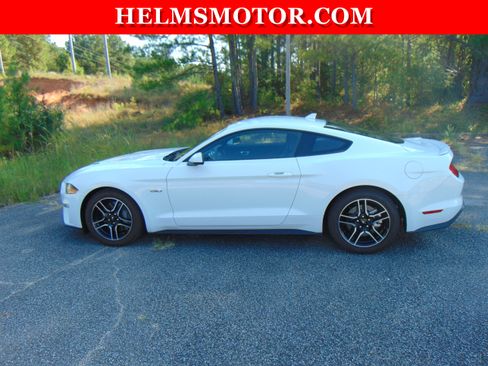 Used 2023 Ford Mustang GT Premium image 3