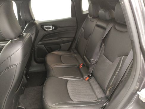 Used 2024 Jeep Compass Latitude w/ Altitude Special Edition image 18