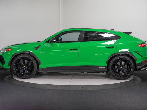 Used 2023 Lamborghini Urus Performante AWD/4WD image 7