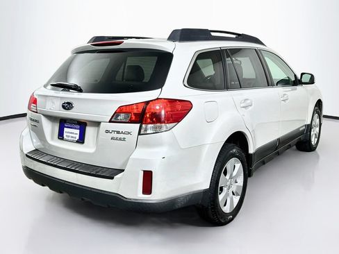 Used 2011 Subaru Outback 2.5i Premium w/ All-Weather Pkg AWD/4WD image 7