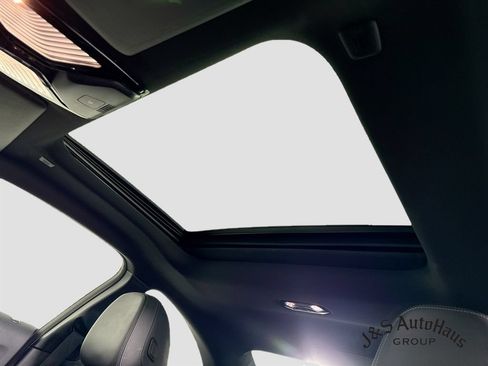 Used 2024 BMW 230i Coupe w/ Premium Package RWD image 16