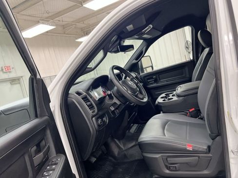 Used 2025 RAM 3500 Tradesman image 16