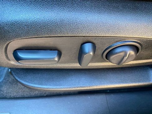 Used 2024 GMC Terrain SLT image 10