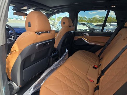 New 2026 BMW X5 xDrive50e w/ Executive Package image 39