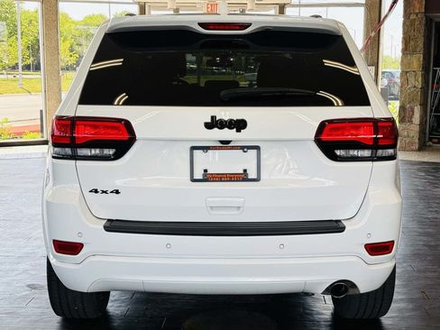 Used 2021 Jeep Grand Cherokee Laredo X AWD/4WD image 8