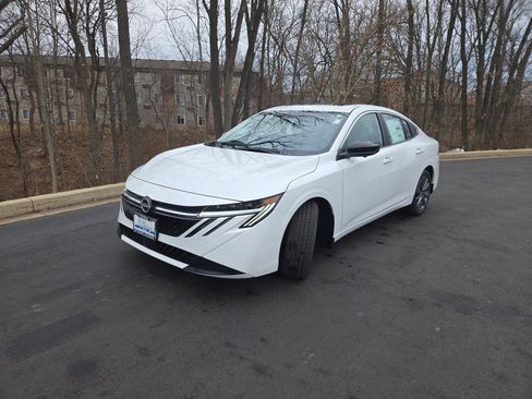 New 2026 Nissan Sentra SL w/ Floor Mat Package image 4