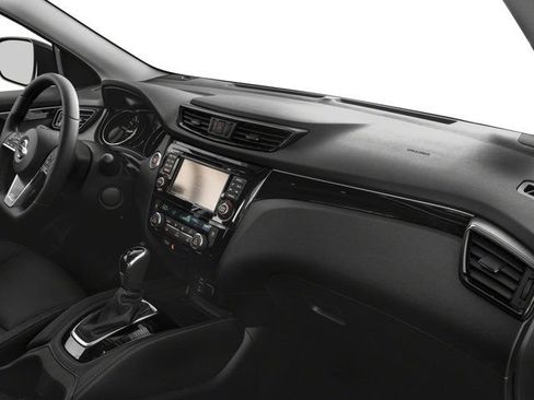 Used 2017 Nissan Rogue Sport SL w/ SL Premium Package FWD image 18