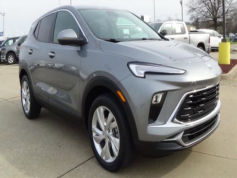 Used 2025 Buick Encore GX Preferred image 4