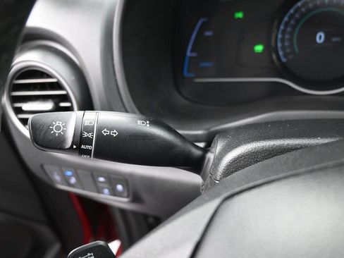 Used 2021 Hyundai Kona Limited w/ Cargo Package image 21