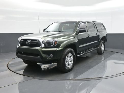 Used 2013 Toyota Tacoma 4x4 Double Cab w/ TRD Off-Road Pkg image 3