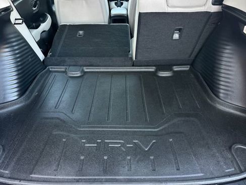 Certified 2024 Honda HR-V LX image 17