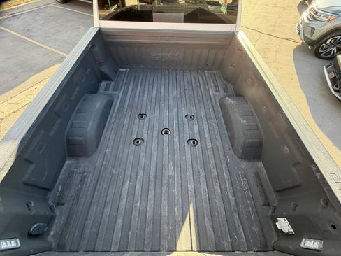 Used 2021 Chevrolet Silverado 2500 High Country w/ Z71 Off-Road Package image 6